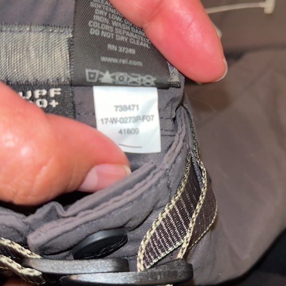 REI Co-Op Denali Hiking Pants Size 12 P UPF 30+ zip to  Shorts. - Picture 2 of 4